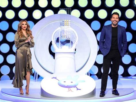 Two lucky participants win Dh500,000 each from Mahzooz in Dubai .